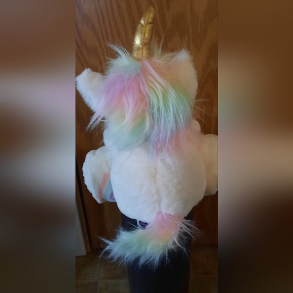 Unicorn Blanket/Plush Toy Set - Picture 2 of 7